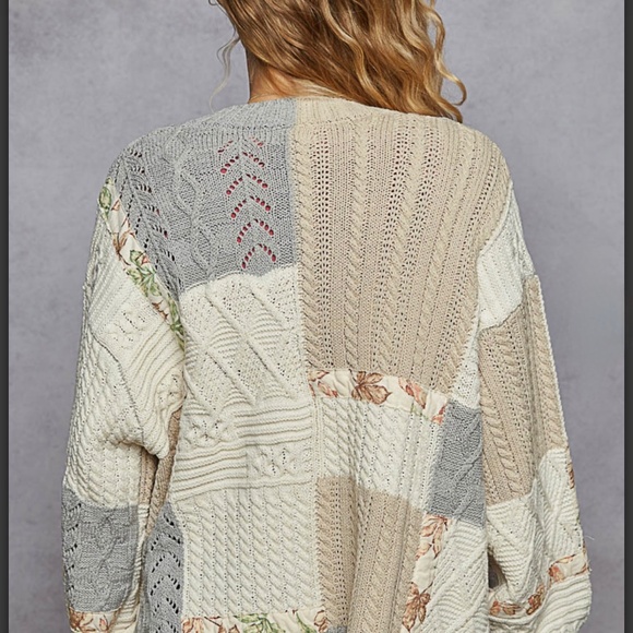 POL V Neck cardigan Cable Knit and Floral Fabric - Picture 3 of 7